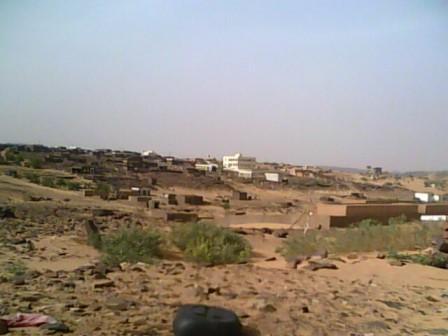 مدينة أوجفت ـ تحسنت ظروفها قليلا بعد وصول الطريق المعبد إليها ـ لكن خلاف ساستها ما يزال متواصلا