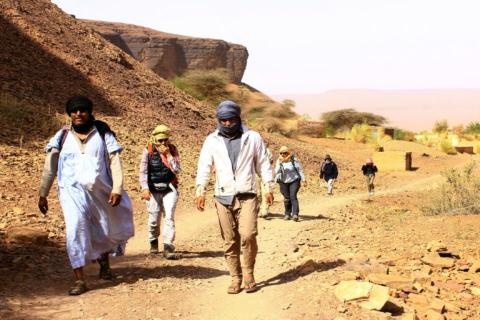 رافق مراسل " مراسلون " في أطار موفدة وكالة الأنباء الفرنسية " Nora SCHWEITZER" التي أعدت هذه الورقة و تقارير تلفزيونية أخرى/ تم ذلك بالتنسيق بين مكتب الوكالة في نواكشوط و إدارة "مراسلون "
