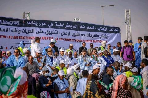 المعارضة تستنكر الدعوات للمأمورية الثالثة وتدعو للإفراج عن النشطاء السياسسين