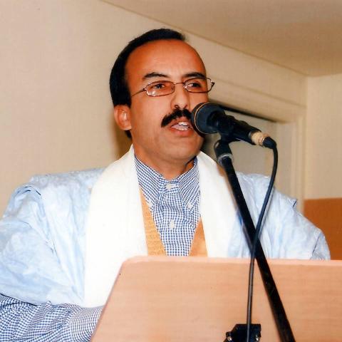 الشاعر الدكتور أدي ولد أدب