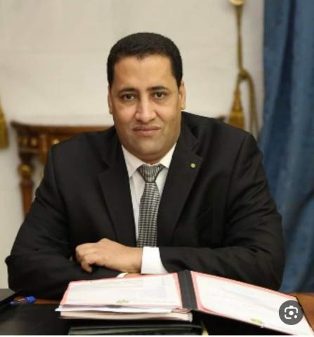 المختار ولد الجاي / وزيرا مكلفا بديوان رئيس الجمهورية