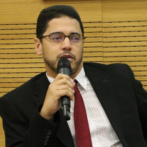 نور الدين محمدو يدعو الرئيس غزواني لحل الجمعية الوطنية