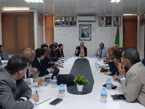 المدير العام للضرائب يلزم البنوك بتطبيق سقف الضريبة على التحويلات المالية