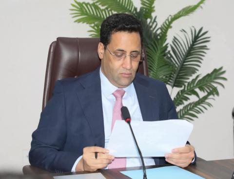 الوزير الأول يوجه بحل مشاكل الكهرباء والعقار لتشجيع زراعة الخضروات