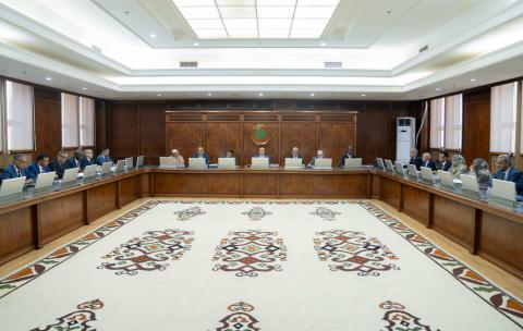 الحكومة تعقد اجتماعها الأسبوعي بالقصر الرئاسي