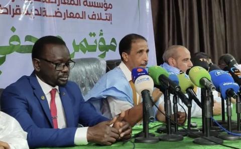 قطب ائتلاف المعارضة يسلم رده على وثيقة الحوار الوطني للمنسق موسى افال