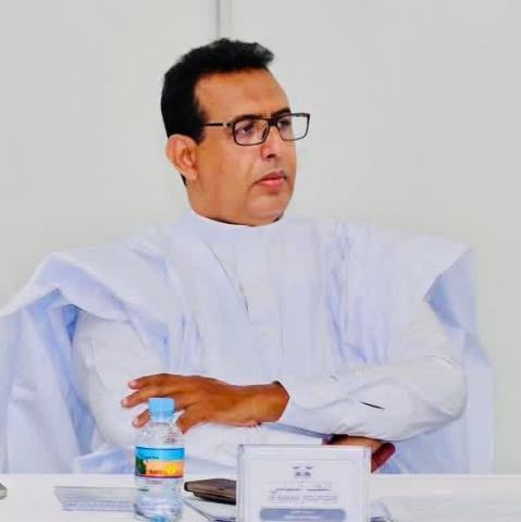 جدو ولد خطري : أنا مع الرئيس حتى النخاع لكني ضد المأمورية الثالثة " توضيح موقف"