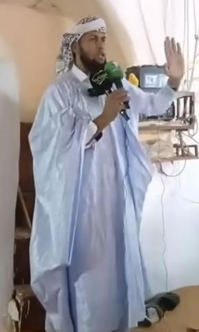 أحد الشيوخ المحاضرين ويدعى ألدد ولد عبدي وله محاضرات على اليوتيب