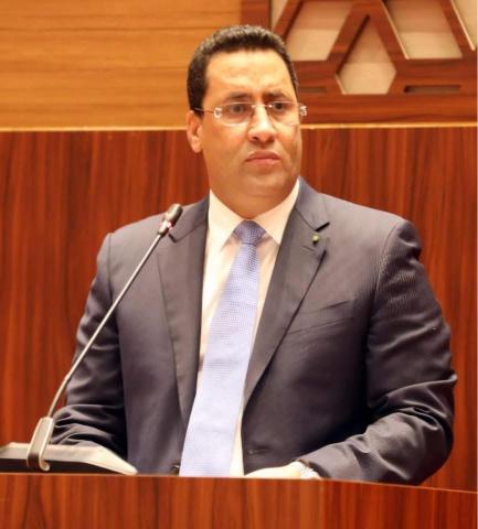 الوزير الأول ولد اجاي  يحكي تفاصيل الضريبة على المحروقات !!