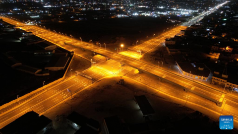 صورة علوية لجسر الصداقة (وكالة أنباء الصين)