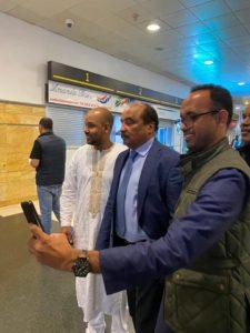 صورة من وصول ولد عبد العزيز إلى مطار لاسبالماس ـ انترنت