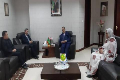 لقاء وزير الخارجية بالسفير الصيني